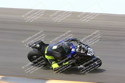 media/Apr-10-2022-SoCal Trackdays (Sun) [[f104b12566]]/Bowl (11am)/